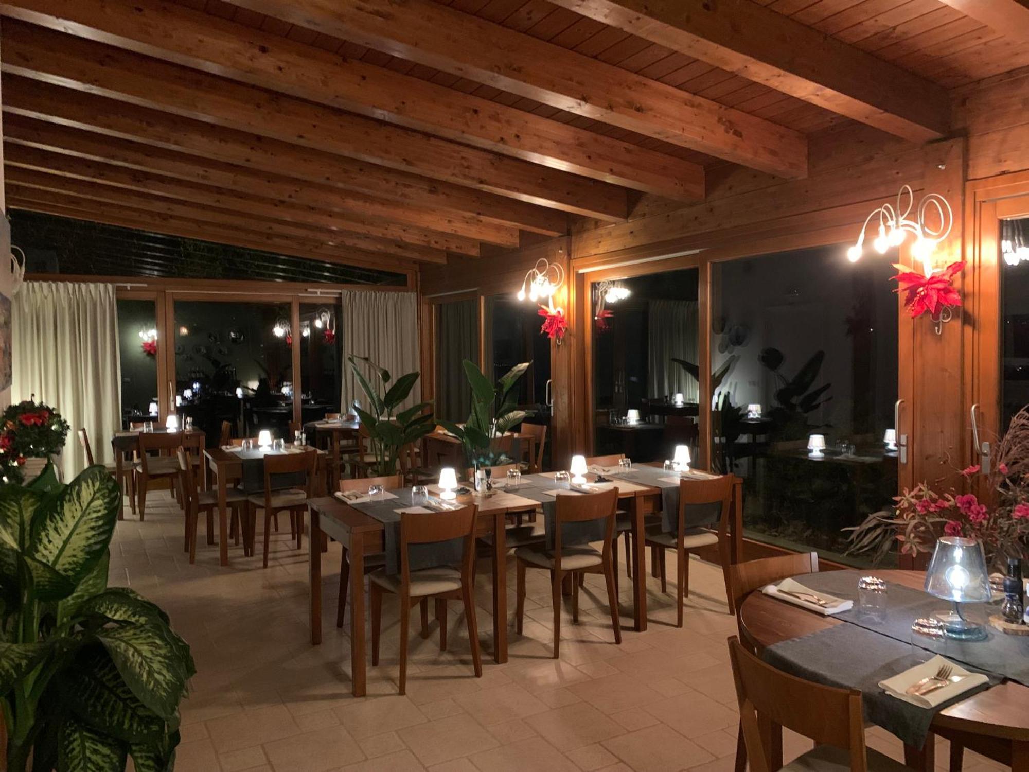 Gastronomic B&B Carlocarla Monte San Pietrangeli エクステリア 写真