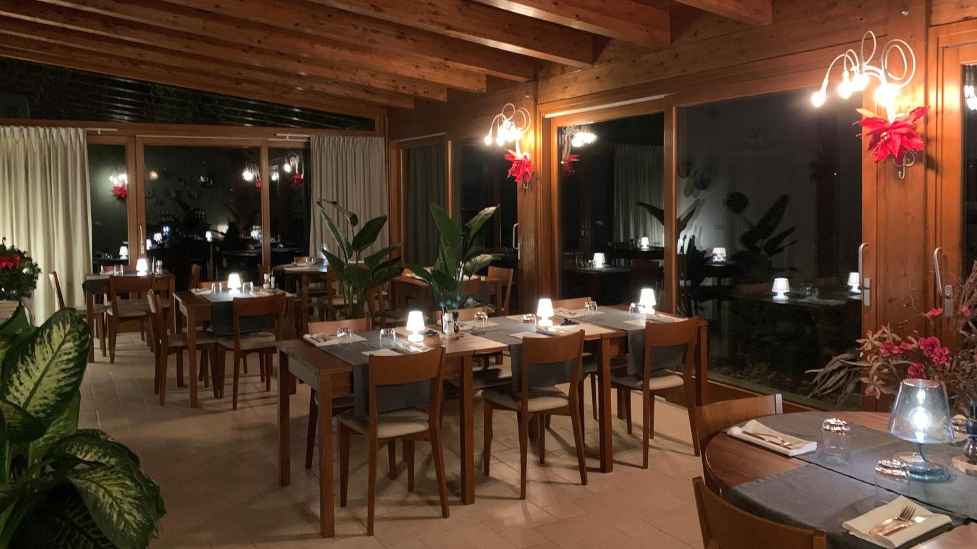 Gastronomic B&B Carlocarla Monte San Pietrangeli エクステリア 写真
