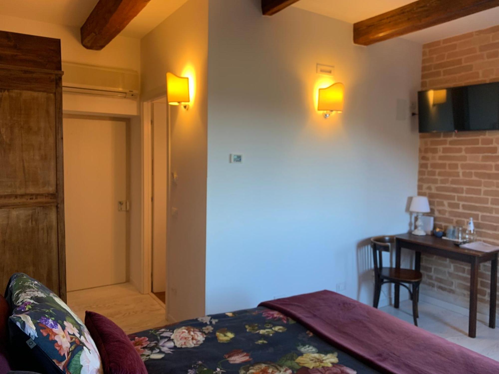 Gastronomic B&B Carlocarla Monte San Pietrangeli エクステリア 写真