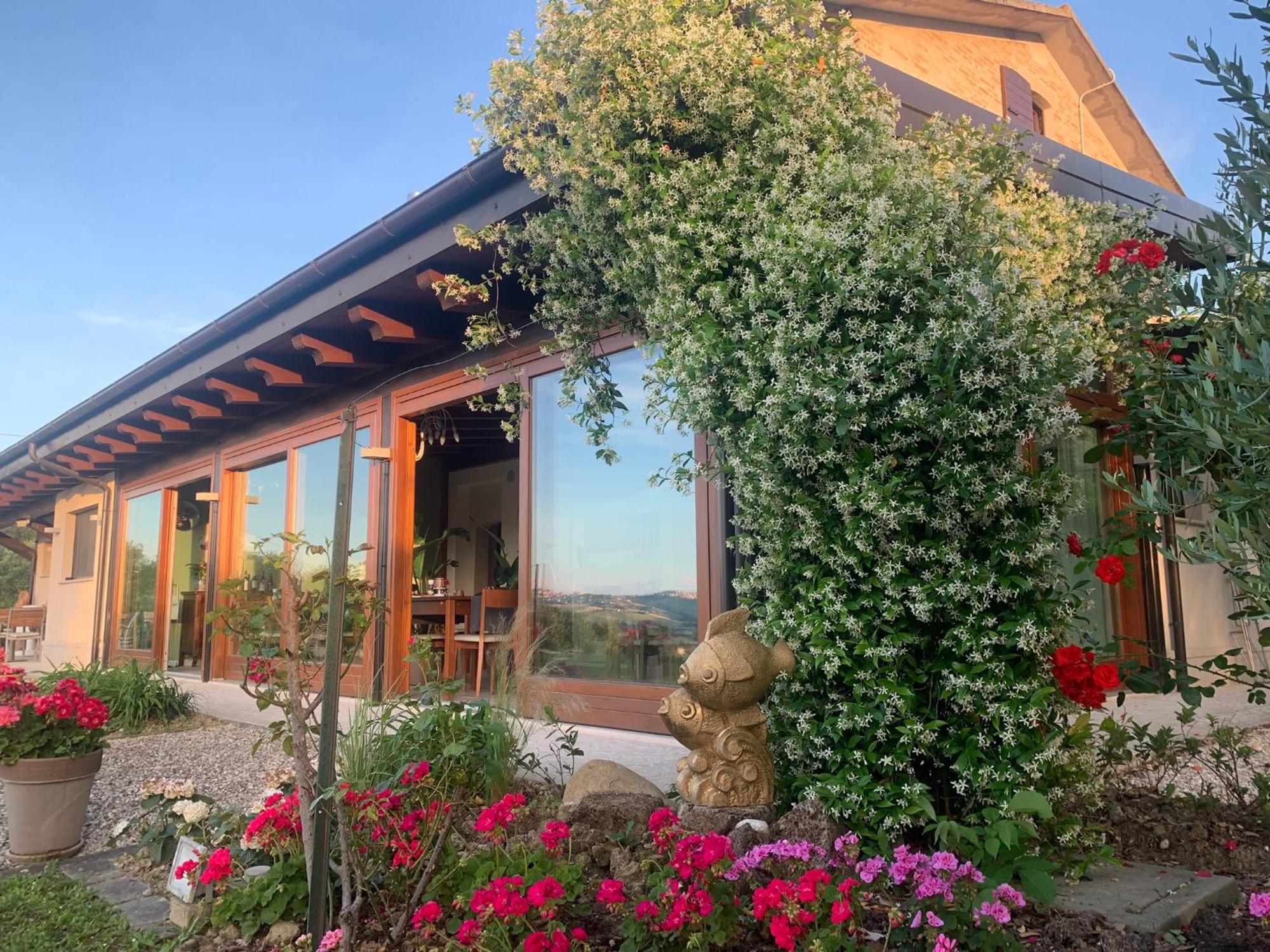 Gastronomic B&B Carlocarla Monte San Pietrangeli エクステリア 写真