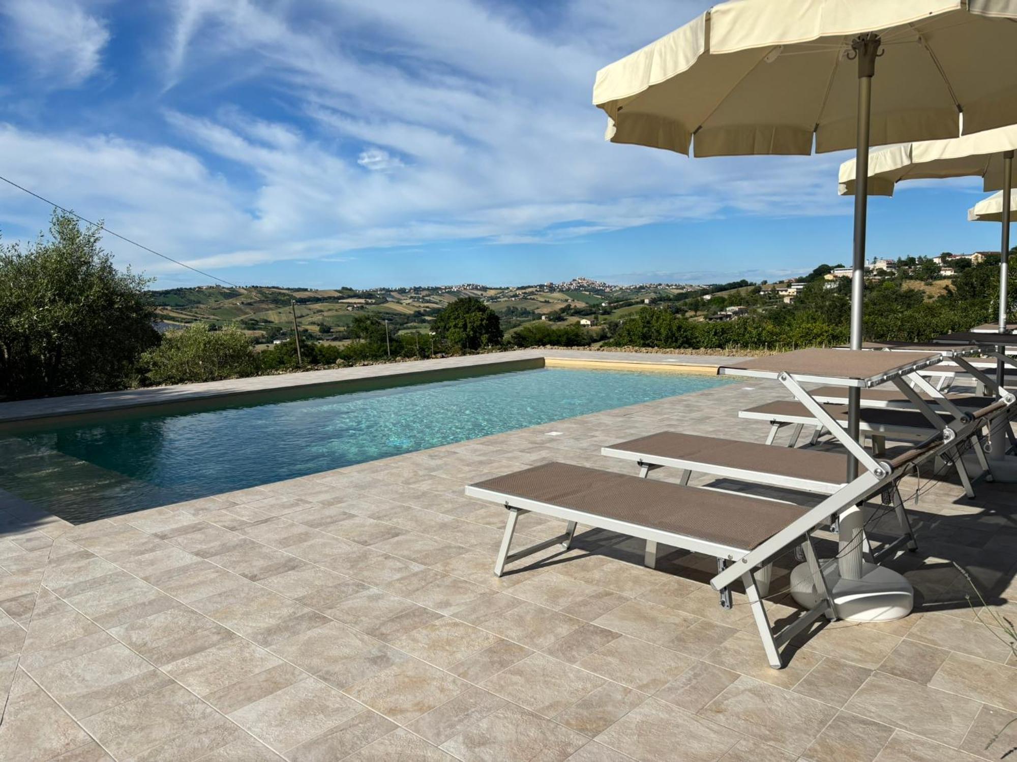 Gastronomic B&B Carlocarla Monte San Pietrangeli エクステリア 写真